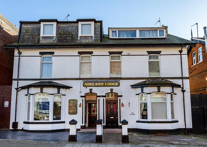 Adelaide Lodge - Town Centre - Opposite Winter Gardens Blackpool